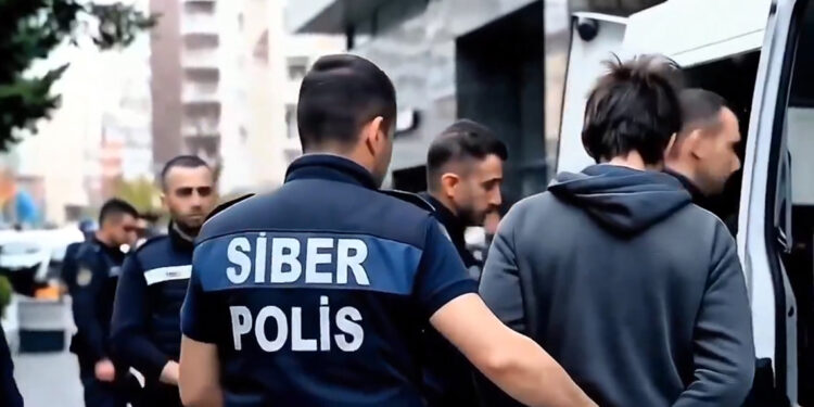 48 ilde siber suç operasyonları: 284 gözaltı