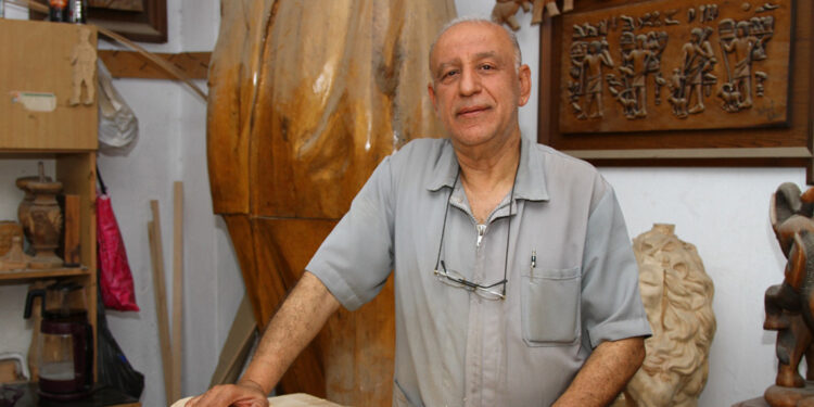 57 yıllık ahşap oyma sanatçısı: İmalat zor, çırak yetişmiyor