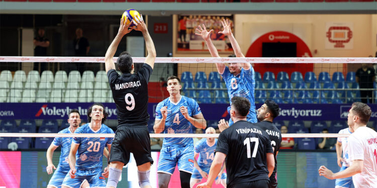 A Milli Erkek Voleybol Takımı Slovenya'ya mağlup oldu