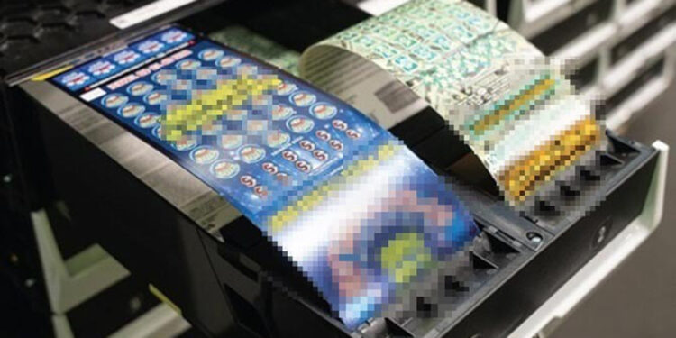 ABD'de bir kadın çöpten çıkardığı biletten 80 bin dolar kazandı