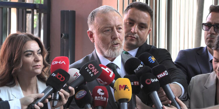 Yılmaz Tunç, Gülistan Kılıç Koçyiğit ve Sezai Temelli ile görüştü