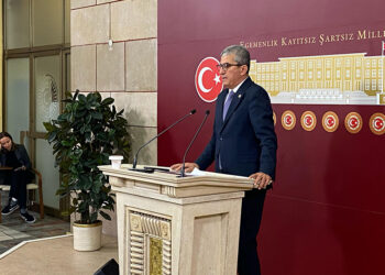 AK Parti, CHP'nin muhalefetinden korktuğu için Haka dansı yapıyor