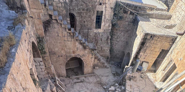 Atalarından miras kalan atıl durumdaki konağı restore ettirdi