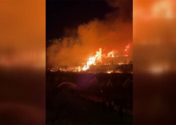 Ankara'da boş arazide çıkan yangın 2 saatte söndürüldü