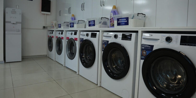 Öğrencilerine ücretsiz ‘Çamaşırhane’ hizmeti