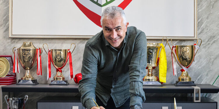 Amedspor’un yeni Teknik Direktörü Mehmet Altıparmak oldu