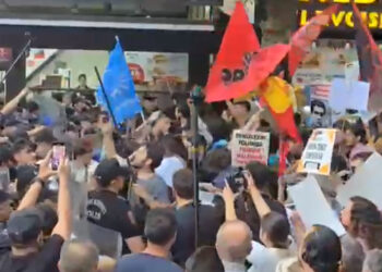 Ankara'da izinsiz Filistin gösterisinde polise saldırdılar