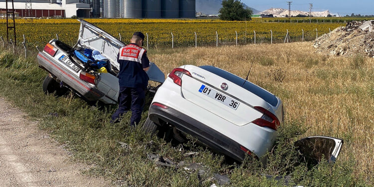 Anne ve bebeği kazada öldü