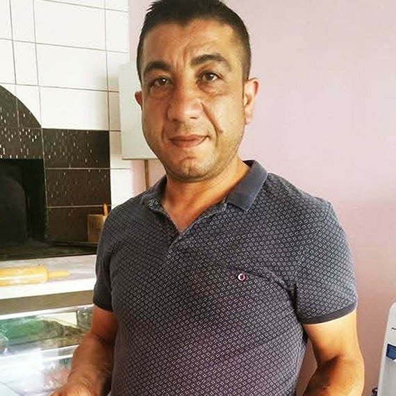 Ayrı yaşadığı eşini yaralayıp mezarlıkta intihar etti