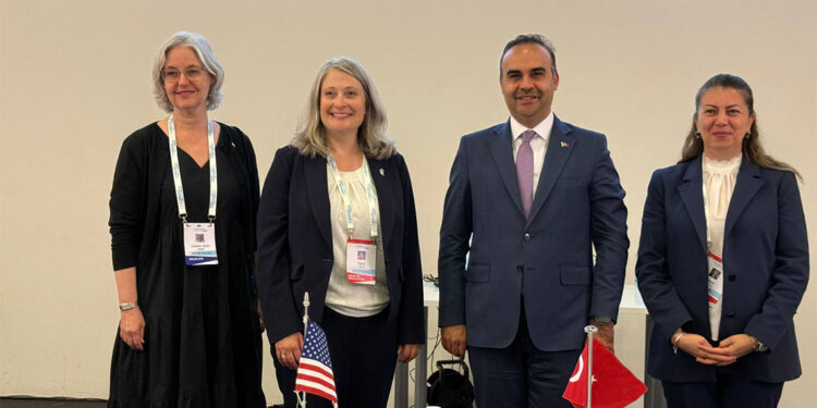 Antarktika'da Kalıcı Türk Bilim Üssü kurulacak