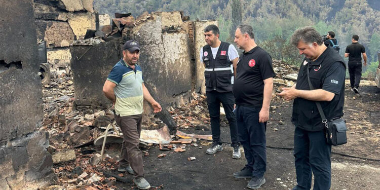 Bilecik'in köylerine sıçrayan orman yangınında 23 ev kül oldu