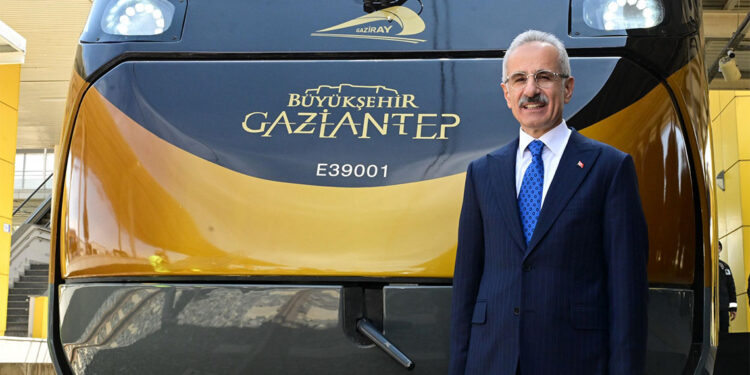 Trenler güneş enerjisiyle üretilecek