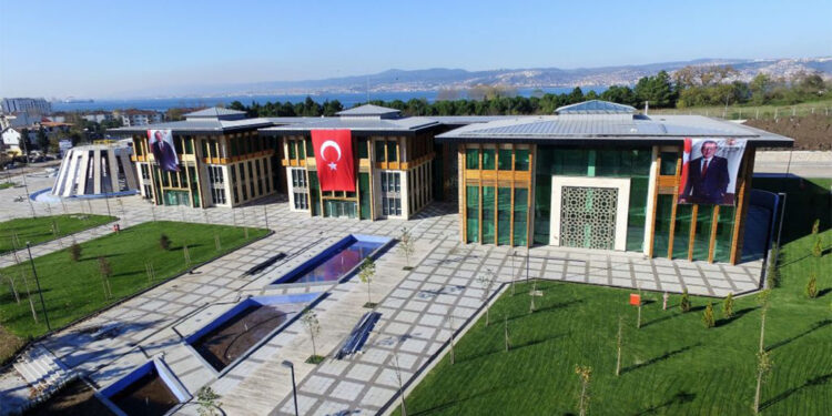 Başiskele Belediyesi'nde usulsüzlük; 5 personel görevden uzaklaştırıldı