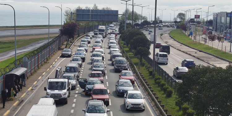 Bayram dönüş yolunda uyku apnesi uyarısı