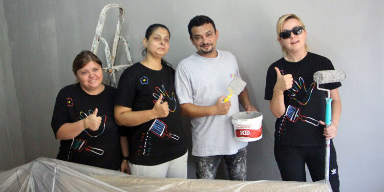 Badana ustası eşine yardım için kolları sıvayıp kendi ekibini kurdu