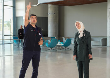 Bakan Göktaş, devlet korumasındaki çocuklarla Baykar Teknoloji'yi ziyaret etti