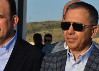 Bakan Yerlikaya'dan bayramda trafiğe çıkacak sürücülere uyarı