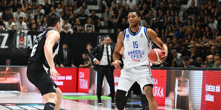 Beşiktaş- Anadolu Efes: 87-90