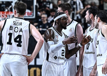 Beşiktaş Fibabanka adını finale yazdırdı