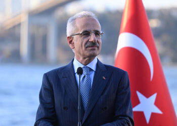 Boğaz geçiş ücreti yüzde 15 artırılacak