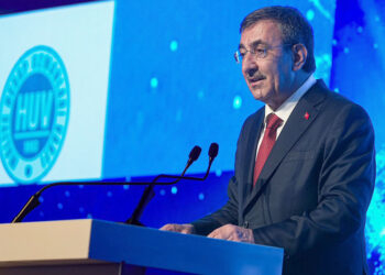 Müzakereye zemin hazırlayan adımların atılmalı