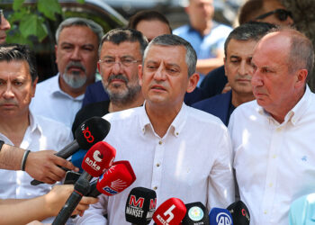 İsrail'i kesin bir dille kınıyoruz, hükümetten de sert tepki bekliyoruz