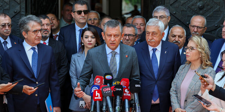 Enflasyon canavarı asgari ücret zammını yuttu bile