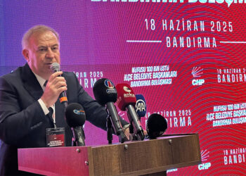 Siyasi iktidar, yargı yoluyla siyaseti dizayn etmeye çalışıyor