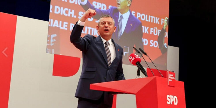 CHP'nin yükselişi iktidarı paniğe sevk etti