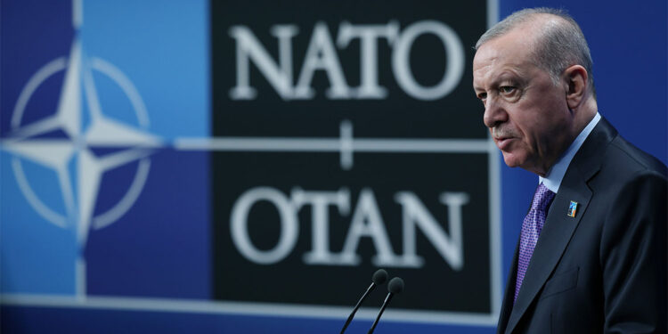 Atılan adımlar her şeyden önce barışı tehdit ediyor