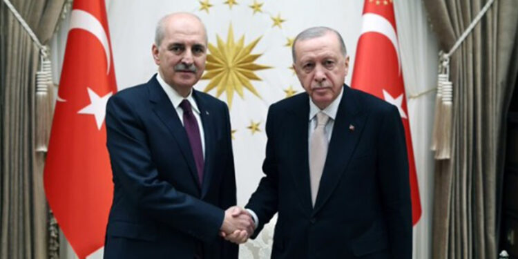 Erdoğan'dan Numan Kurtulmuş'a tebrik mesajı