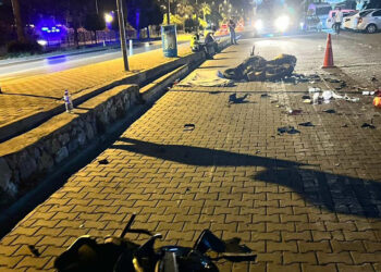 Çarpışan motosikletlerin sürücüleri öldü