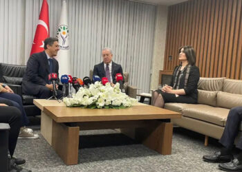 DEM Parti'ye ilk bayram ziyareti MHP'den oldu