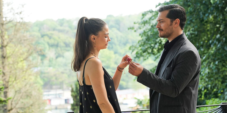 Eşref Rüya'nın hikayesi makas değiştiriyor