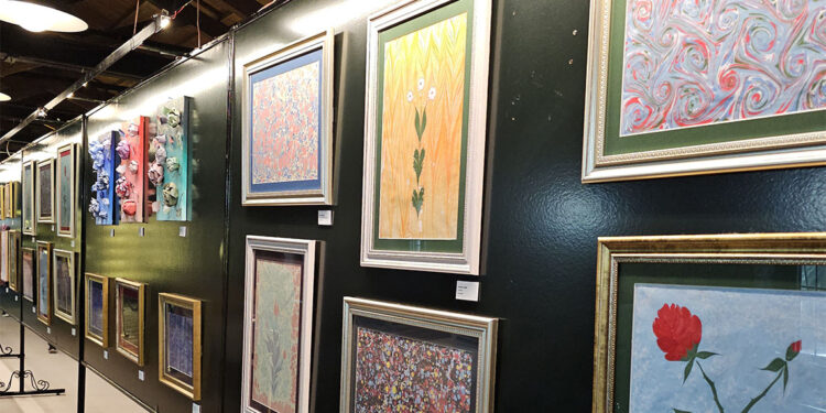 Boyanın Suyla Dansı: Ebru Sergisi, sanatseverlerle buluşuyor