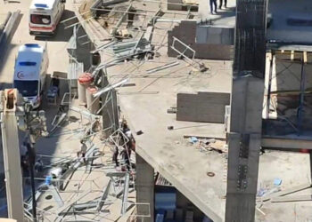 Elazığ'da inşaatta iskele çöktü: 1’i ağır, 2 işçi yaralı