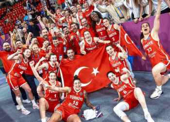 FIBA Kadınlar EuroBasket'te Türkiye maçında seyirci rekoru kırıldı