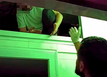 Firari hükümlü banyonun tavan arasında saklanırken yakalandı