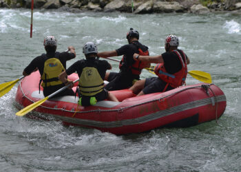 Fırtına Deresi'nde milli raftingciler yetişiyor