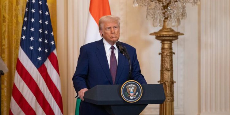 Fed Başkanı Powell'ı kovmayacağım