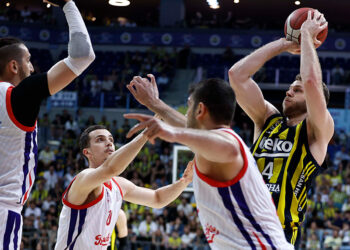 Fenerbahçe Beko- Bahçeşehir Koleji: 93-76