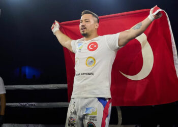 Fethiyeli boksör Kubilay Alcu'dan 17'nci zafer