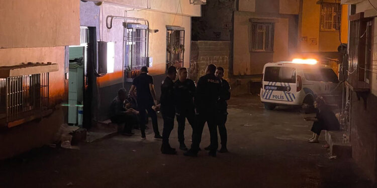 Gaziantep’te anne ve kızı kilitli oldukları odada ölü bulundu