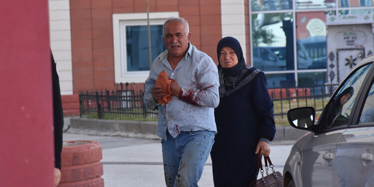 Gelenek yine bozulmadı: Acemi kasaplar hastaneye koştu