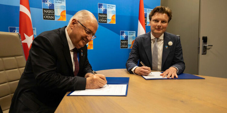 Güler, Hollanda Savunma Bakanı Brekelmans ile görüştü