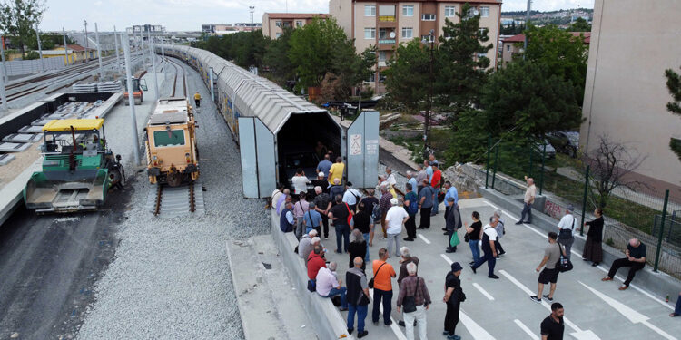 Gurbetçiler, tatil için ana vatana trenle gelmeye başladı