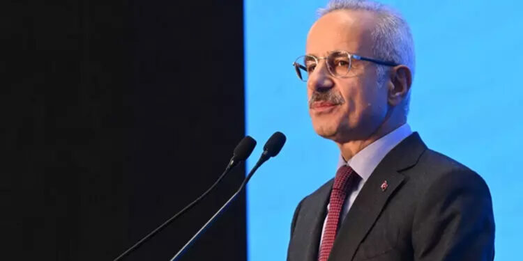 Hava sahaları uçuşa açıldı; İran dışında kısıtlı alan kalmadı