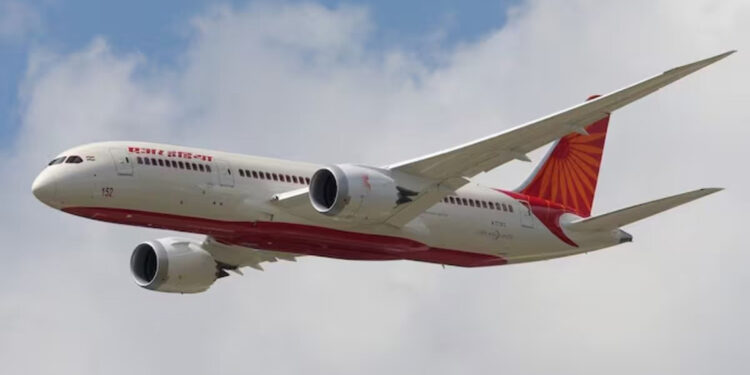 Hong Kong'dan Hindistan'a giden Air India uçağı, arıza nedeniyle geri döndü