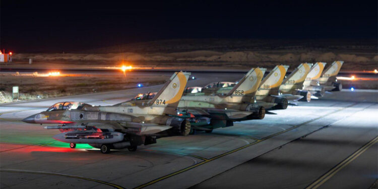 İsrail ordusu İran'ın güneybatısını vurdu