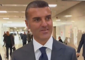 Belediyelere terör soruşturması davasında duruşma ertelendi